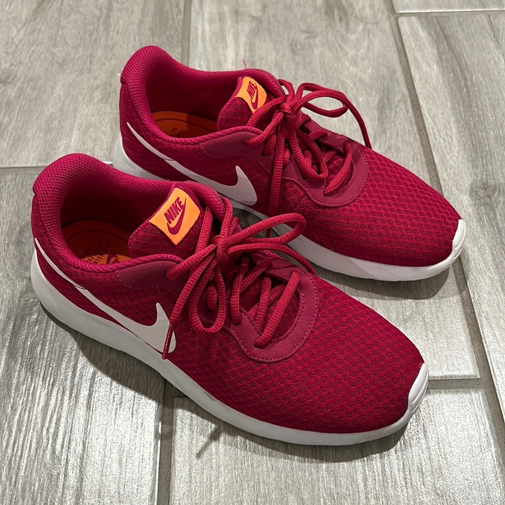 Nike Women’s Tanjun Running Shoe